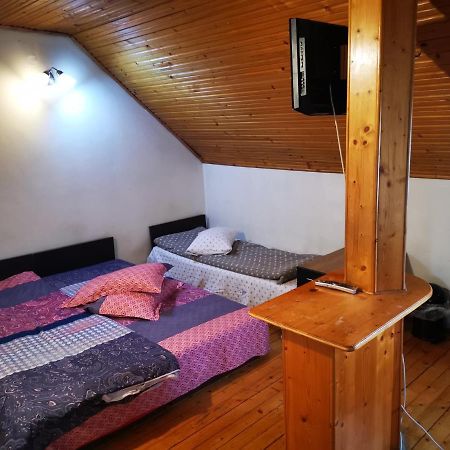 Enjoy Hostel Κλουζ-Ναπόκα Εξωτερικό φωτογραφία