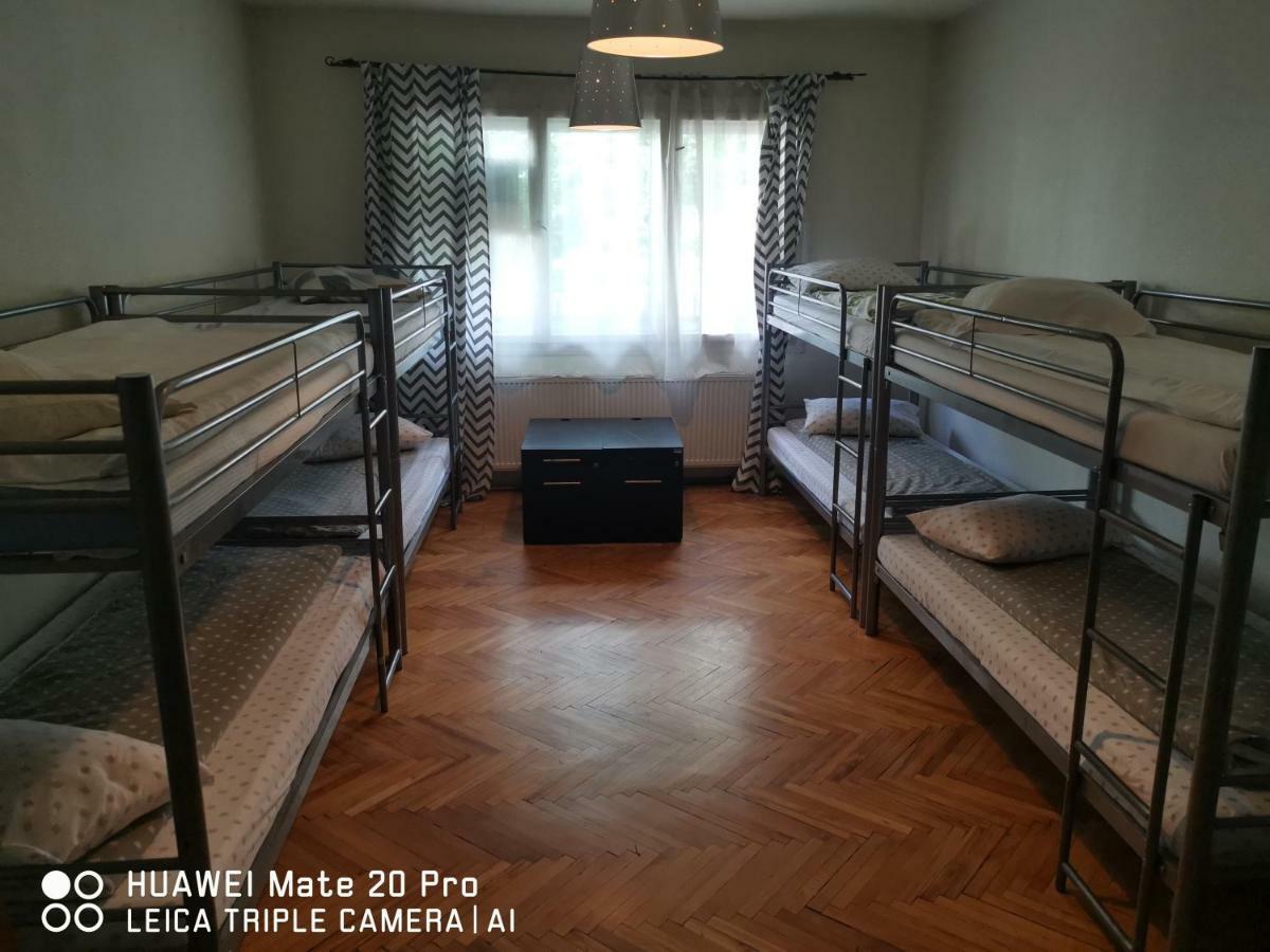 Enjoy Hostel Κλουζ-Ναπόκα Εξωτερικό φωτογραφία